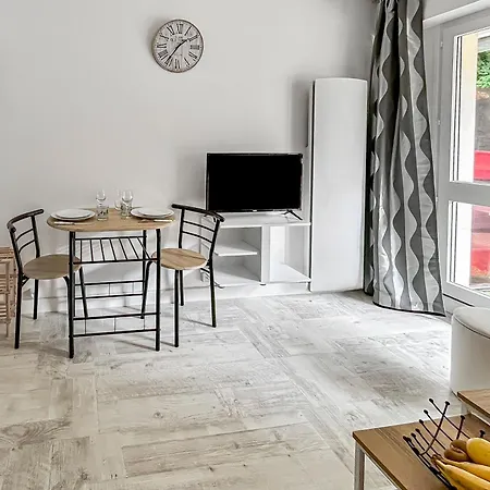 Avec Parking Et Balcon Prive Daire