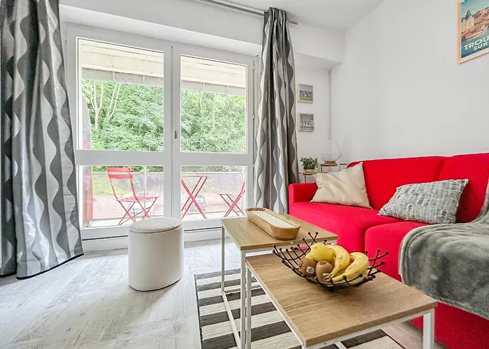 Apartment Avec Parking Et Balcon Prive